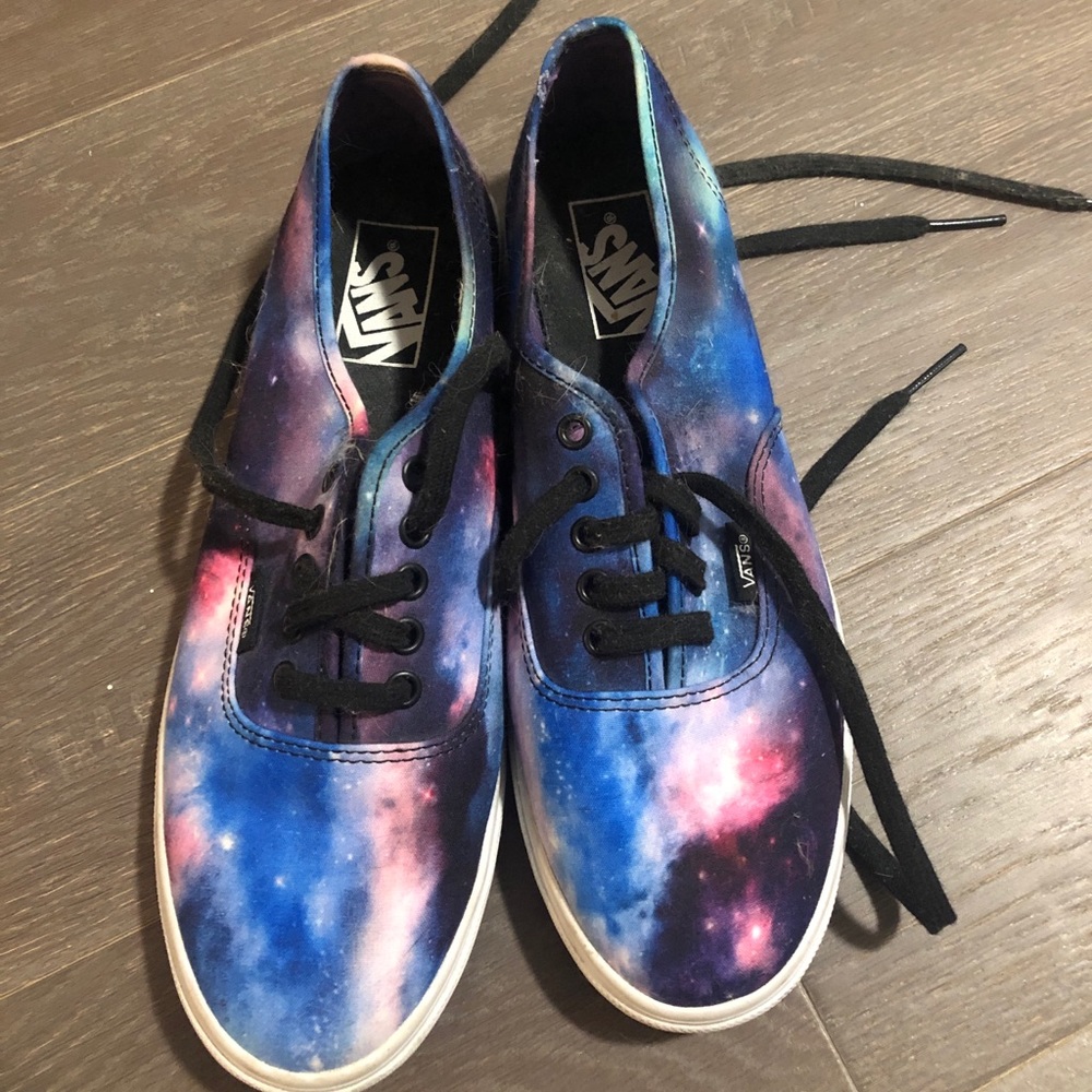 Space Vans - Picture 1 of 1